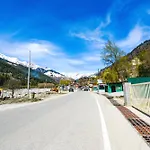 The Kanchanikoot - Luxury Comfort ! Travellers Delight ! Budget Friendly ! Prime Location ! Guest Favourite