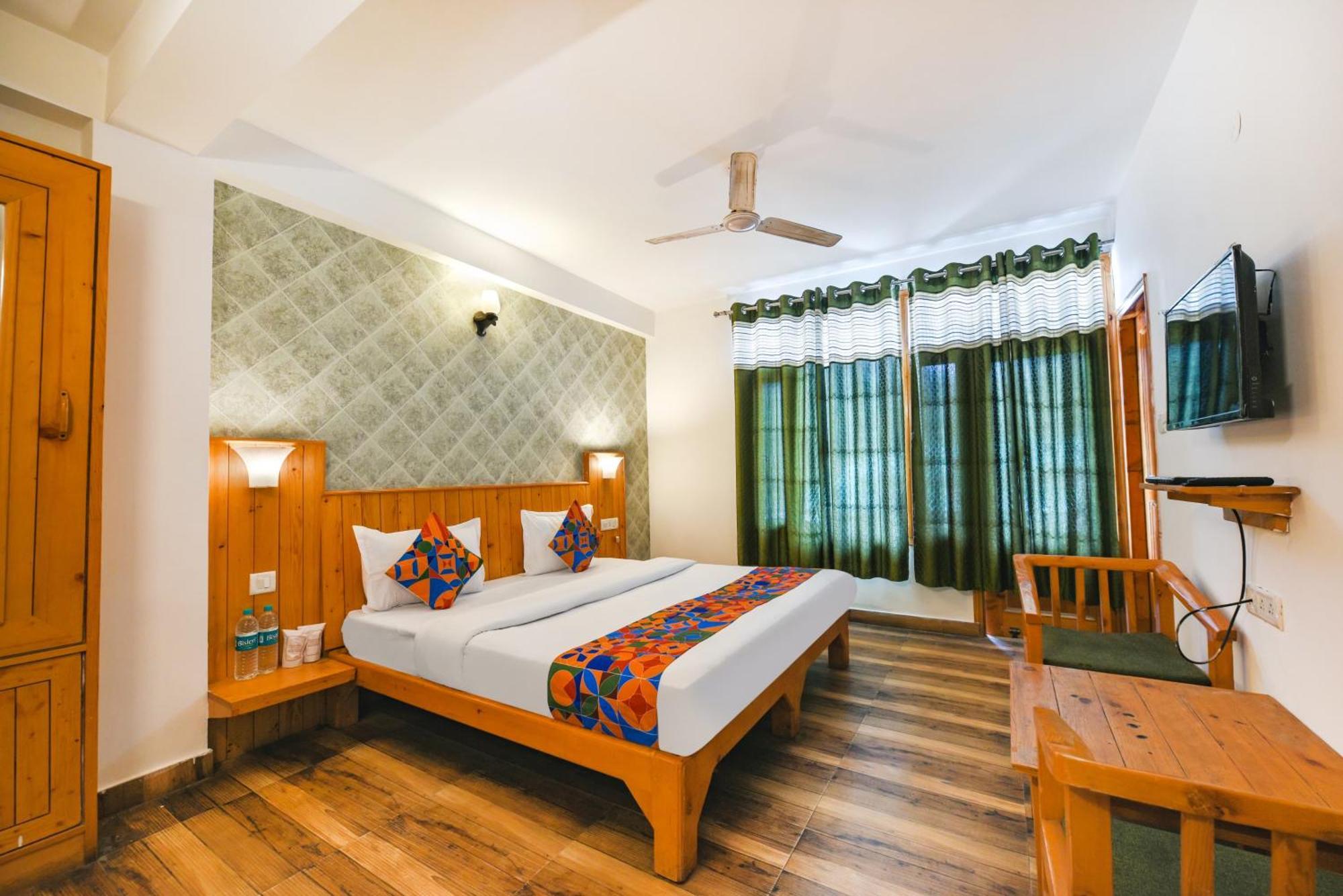 The Kanchanikoot - Luxury Comfort ! Travellers Delight ! Budget Friendly ! Prime Location ! Guest Favourite Hotel